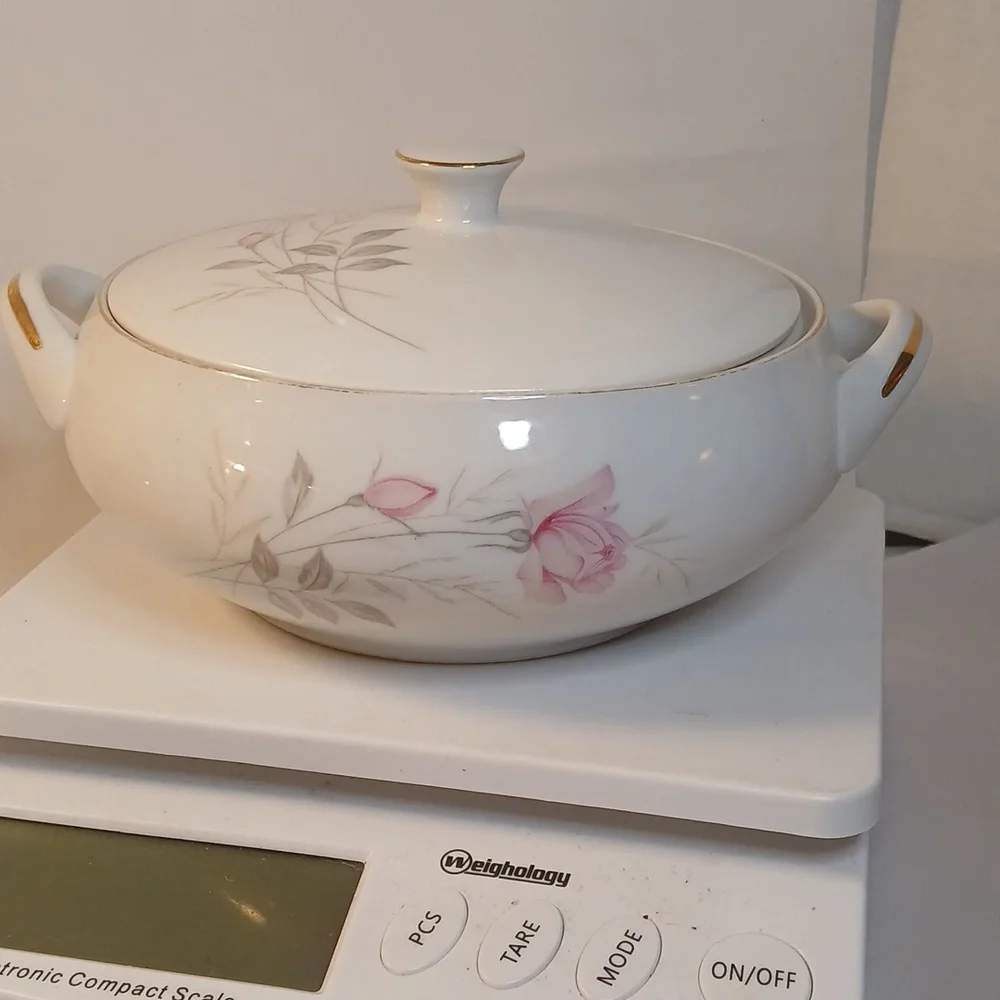 Camelot China American Rose 1655 Covered Vegetable Bowl